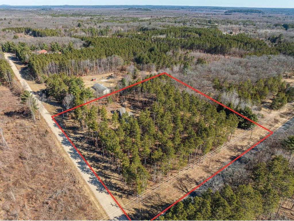 Photo of N1120 Deer Run COURT, Lyndon Station, WI 53944 (MLS # 2018452)