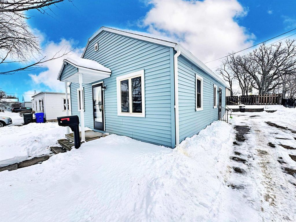 Photo of 9 Armstrong COURT, Kaukauna, WI 54130 (MLS # 50319246)