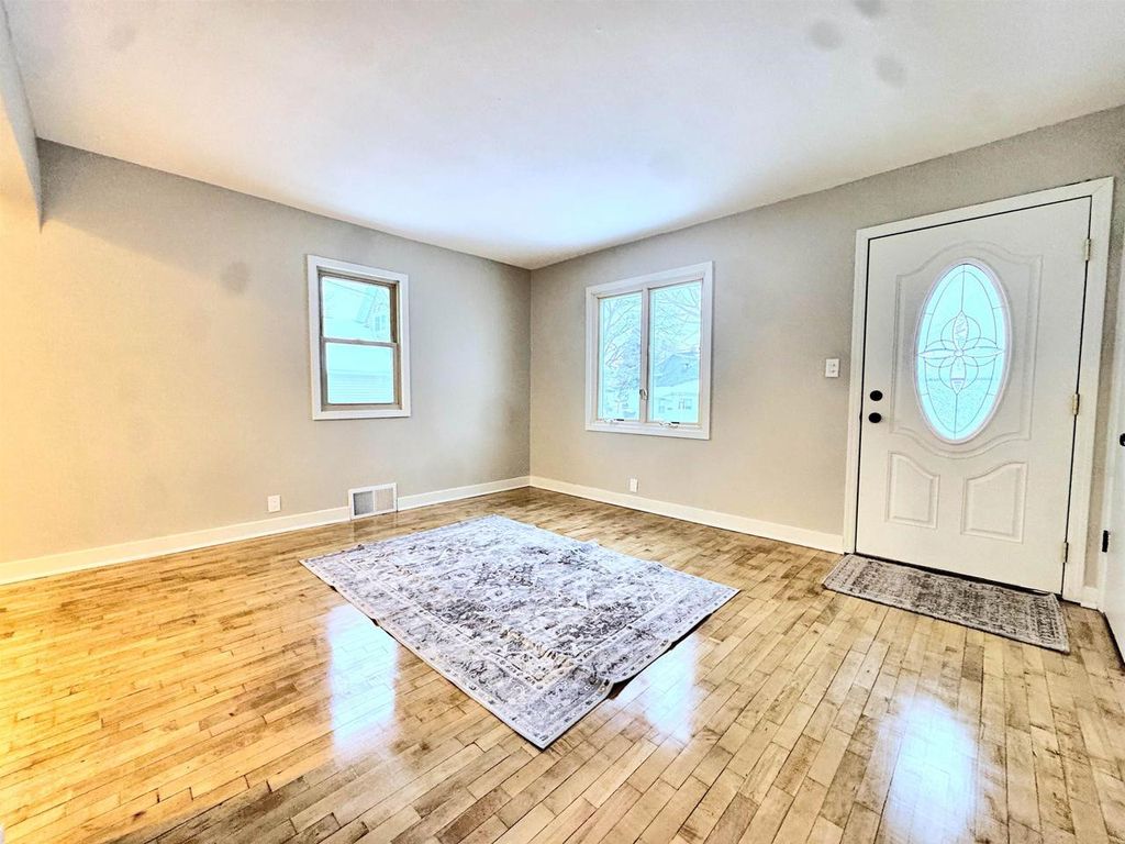 Photo of 9 Armstrong COURT, Kaukauna, WI 54130 (MLS # 50319246)