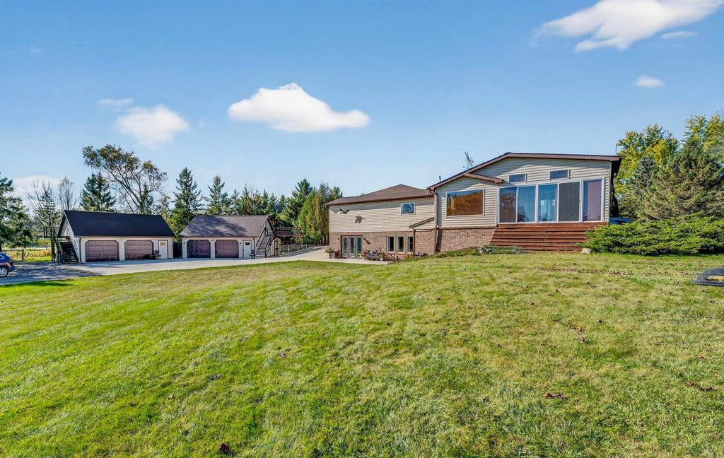 Photo of N4819 12 Corners ROAD, Black Creek, WI 54106 (MLS # 50321995)