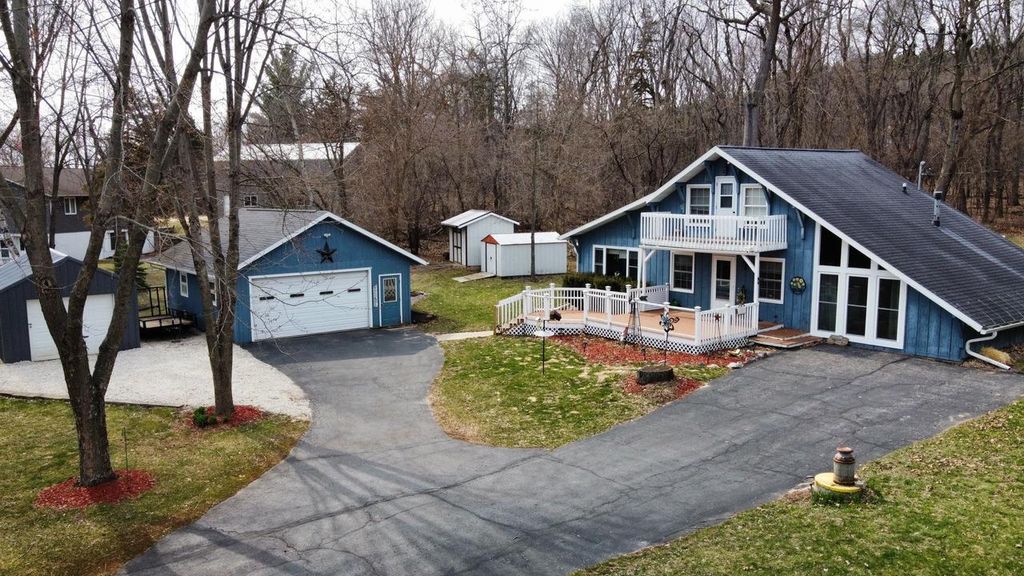 Photo of E12516 County Road T, Baraboo, WI 53913 (MLS # 2021924)