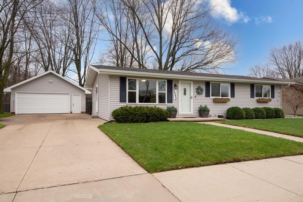 Photo of 1045 Melissa STREET, Menasha, WI 54952 (MLS # 50323784)