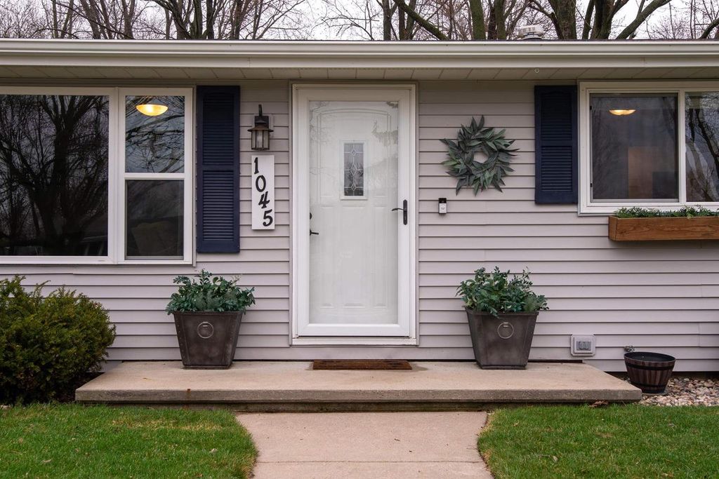 Photo of 1045 Melissa STREET, Menasha, WI 54952 (MLS # 50323784)