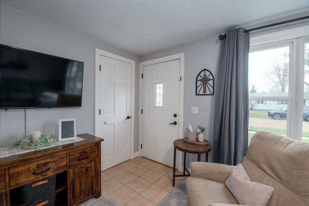 Photo of 1045 Melissa STREET, Menasha, WI 54952 (MLS # 50323784)