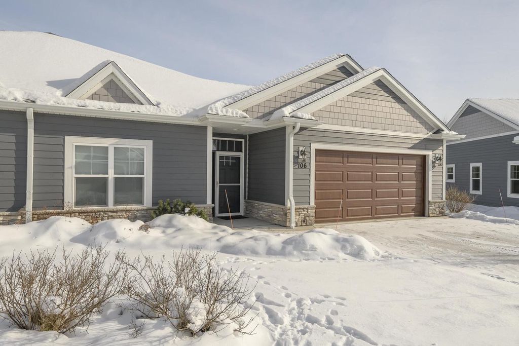 Photo of 106 Phantom Lake COURT, Mukwonago, WI 53149 (MLS # 1945298)