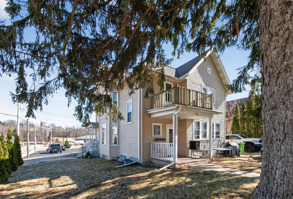 Photo of 202 S School STREET, Mayville, WI 53050 (MLS # 1953297)