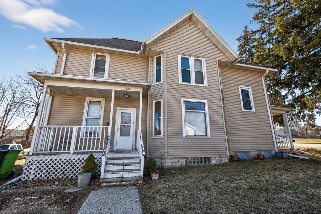 Photo of 202 S School STREET, Mayville, WI 53050 (MLS # 1953297)