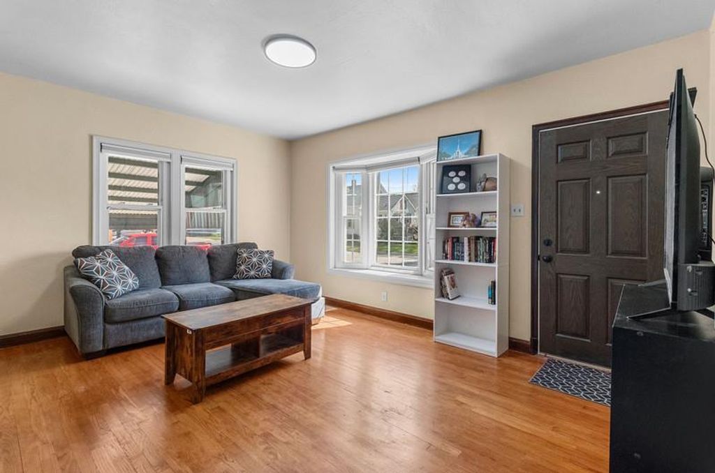 Photo of 521 Newhall STREET, Green Bay, WI 54301 (MLS # 50326018)