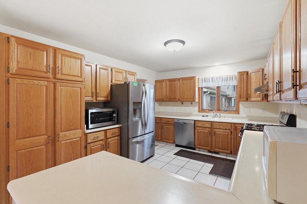Photo of 830 Devonshire ROAD, Stoughton, WI 53589 (MLS # 2020261)