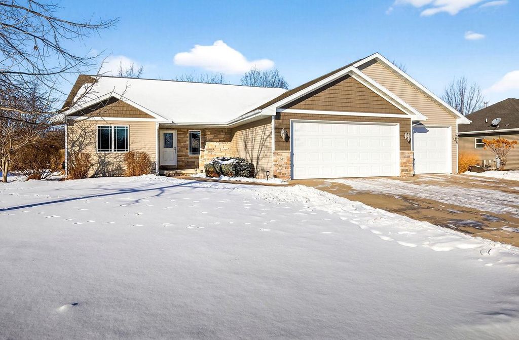 Photo of 1519 Remington ROAD, Neenah, WI 54956 (MLS # 50320729)