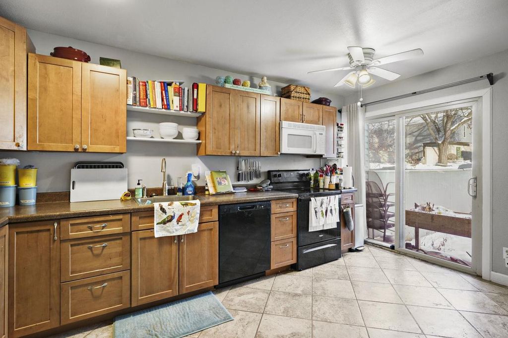 Photo of 514 East Bluff, Madison, WI 53704 (MLS # 2013436)