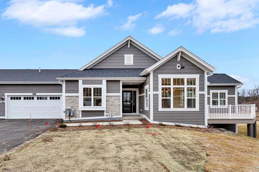 Photo of 2960 N 186th STREET #10, Brookfield, WI 53045 (MLS # 1955367)