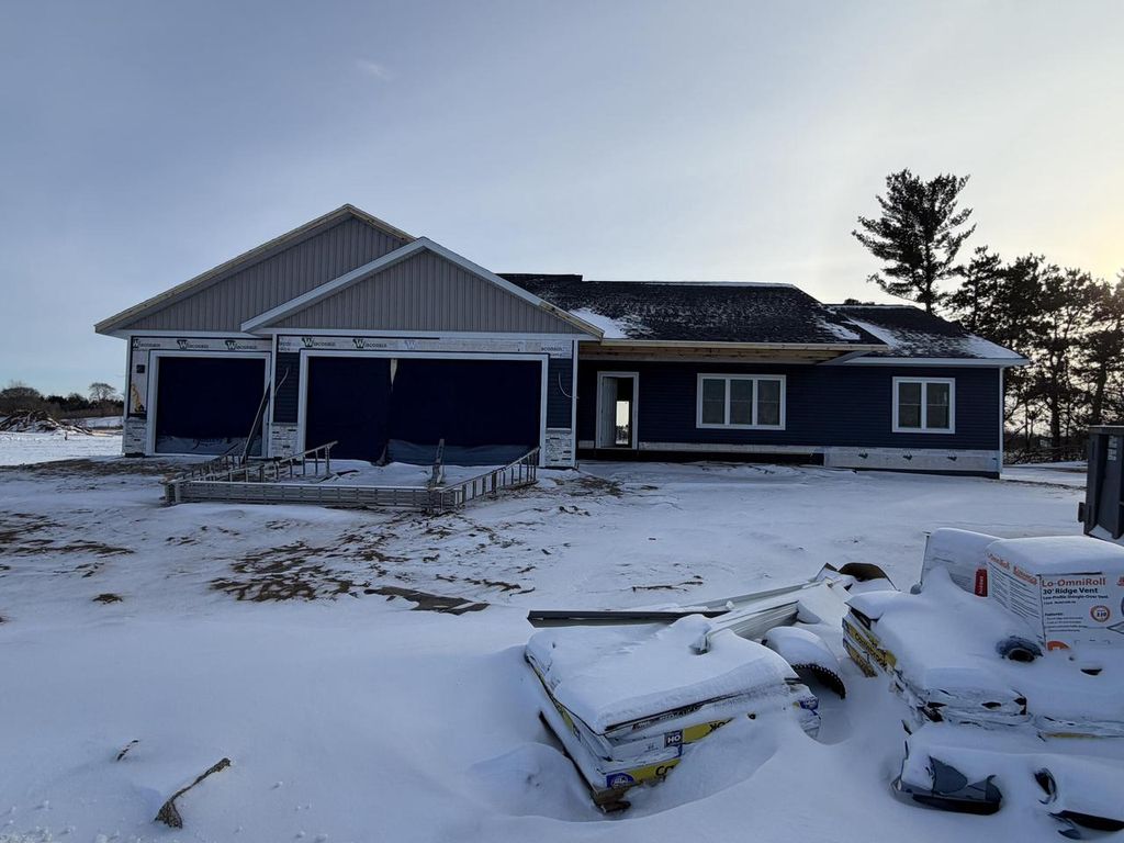 Photo of 1318 Academy DRIVE, Holmen, WI 54636 (MLS # 1947947)