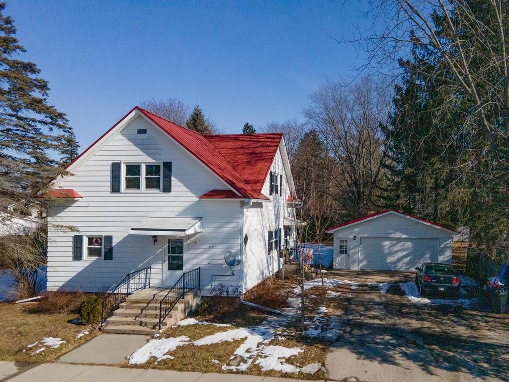 Photo of 215 N Oxford STREET, Wautoma, WI 54982 (MLS # 50322731)