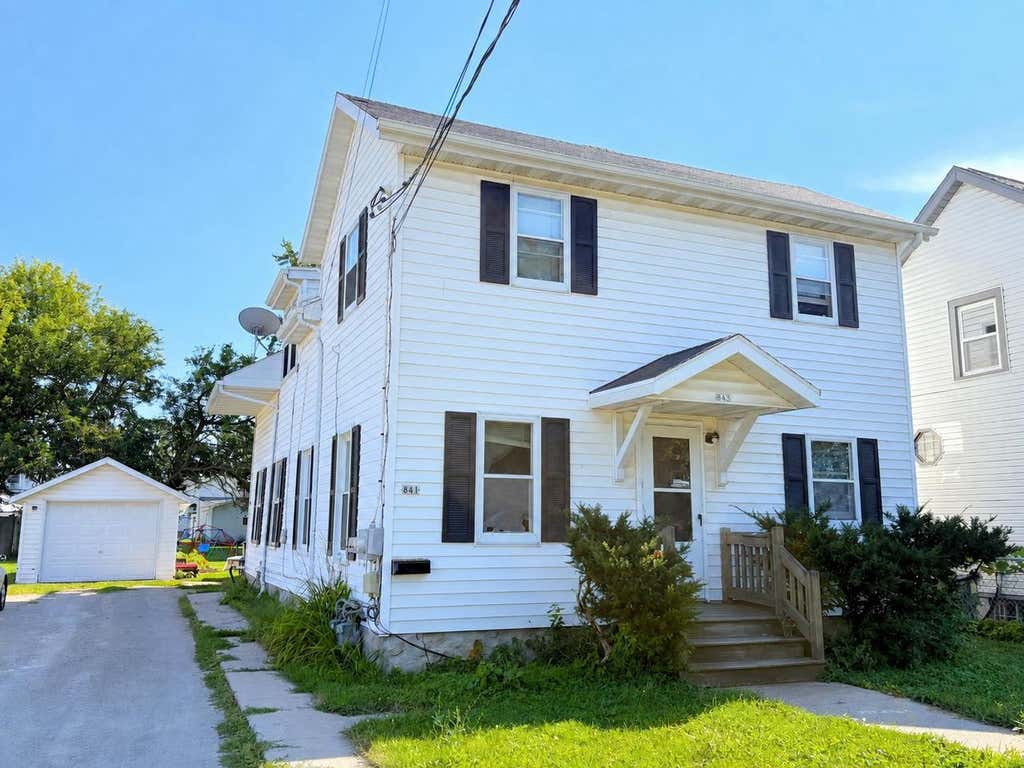 Photo of 843 W 9th AVENUE, Oshkosh, WI 54902 (MLS # 50330496)