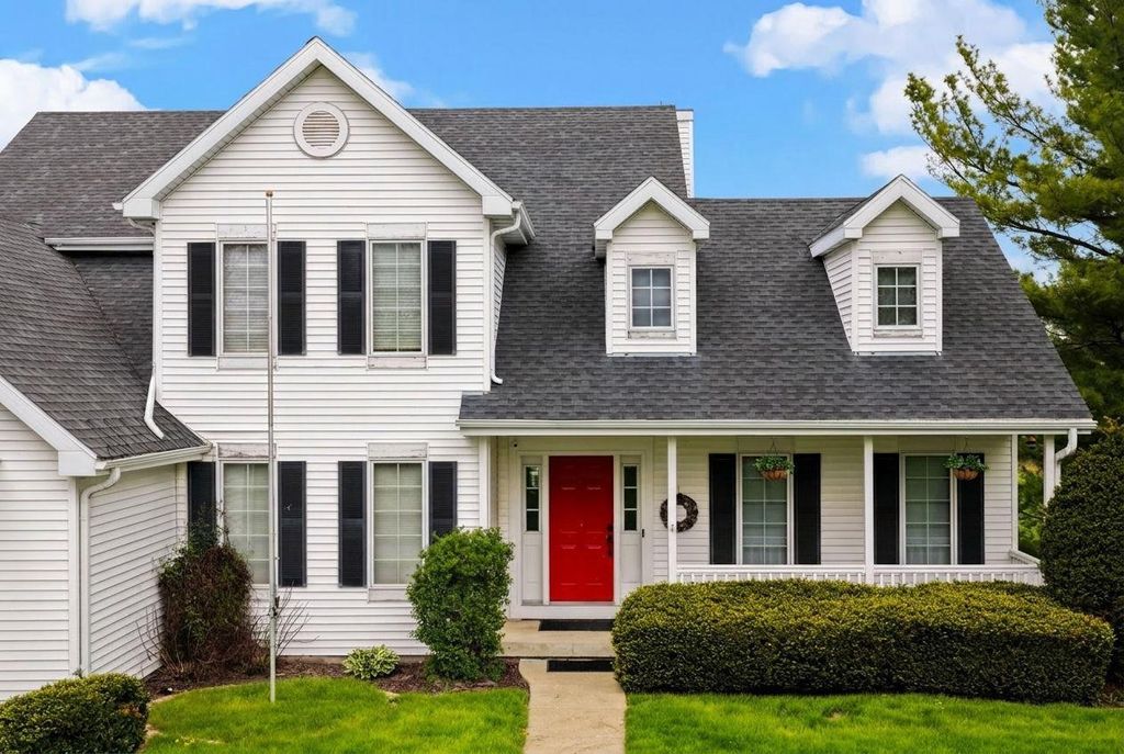 Photo of 5 Shady Willow ROAD, Brooklyn, WI 53521 (MLS # 2022512)