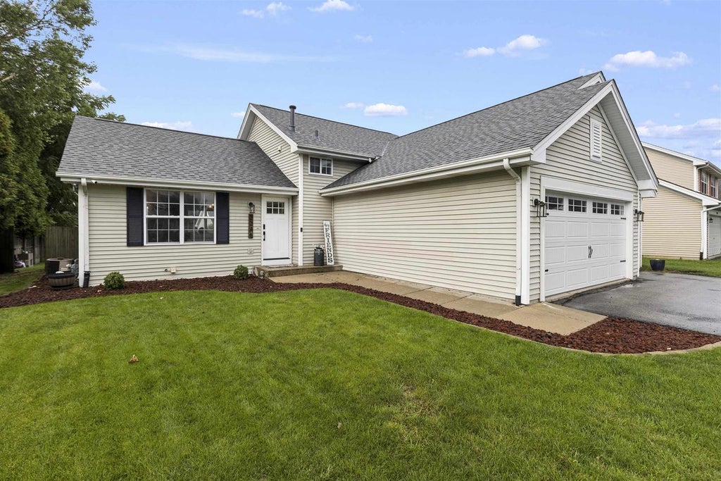 Photo of 2246 Tumbleweed LANE, Beloit, WI 53511 (MLS # 2032119)