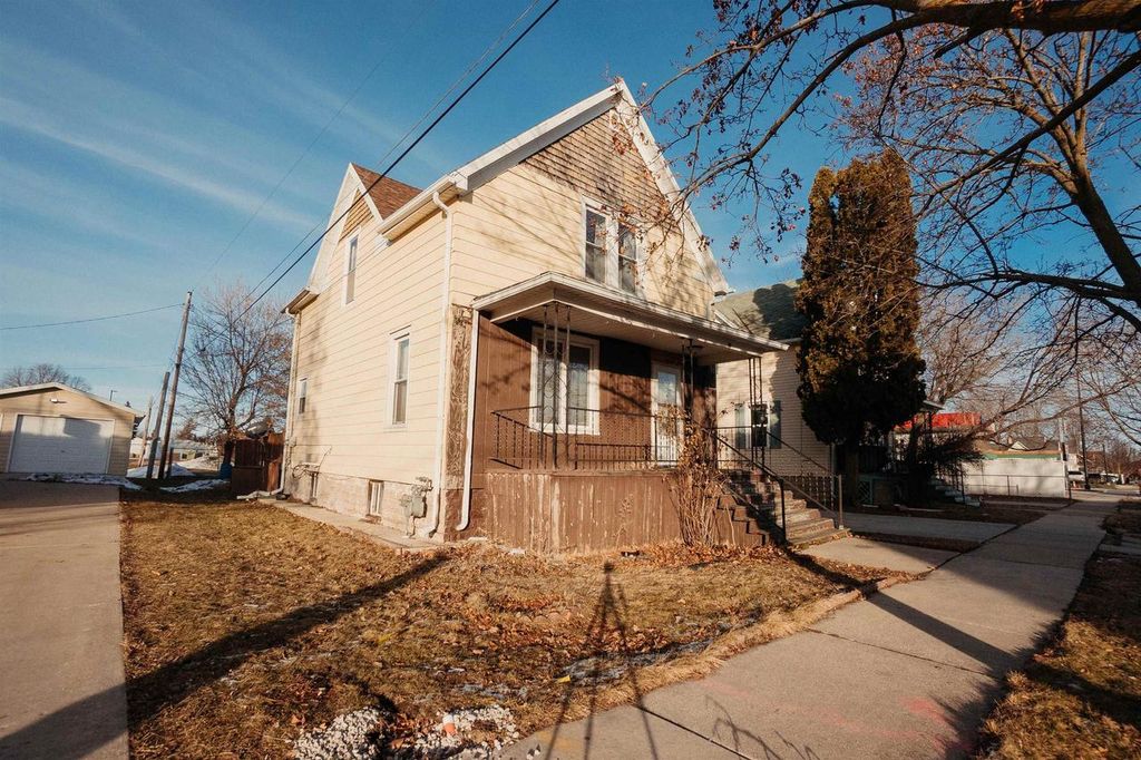 Photo of 17 W Cotton STREET, Fond Du Lac, WI 54935 (MLS # 50319900)