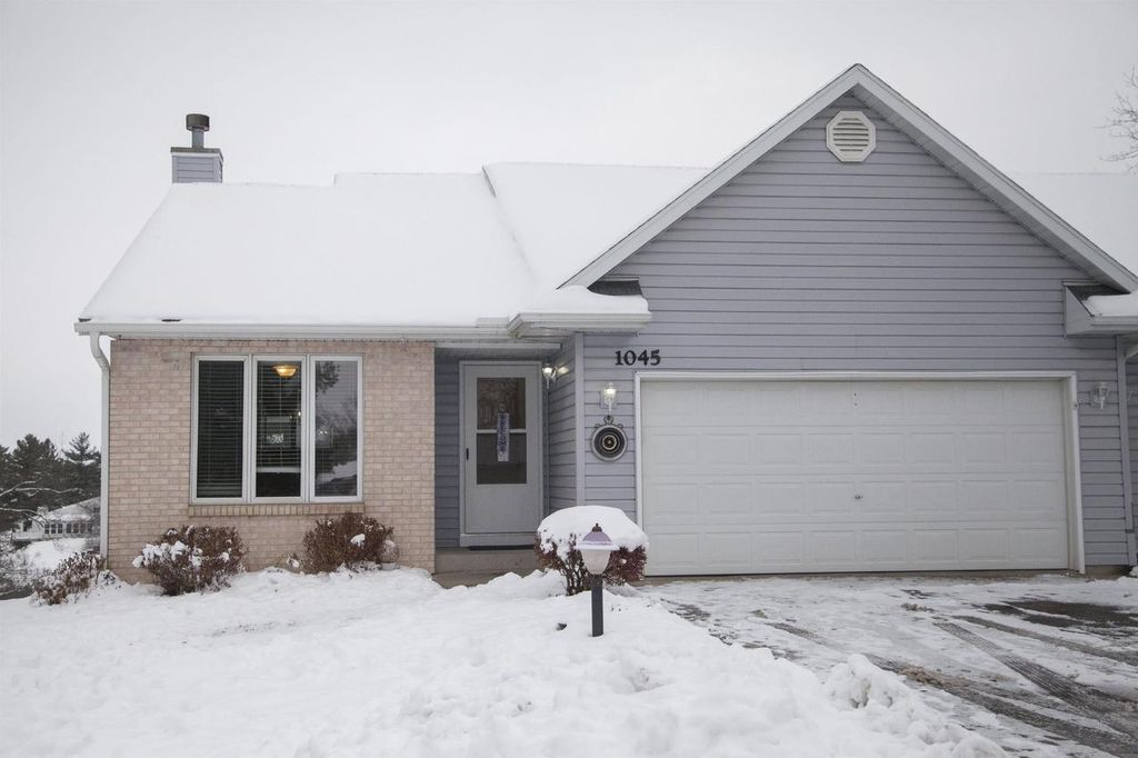 Photo of 1045 Saddle Ridge, Portage, WI 53901 (MLS # 2013361)
