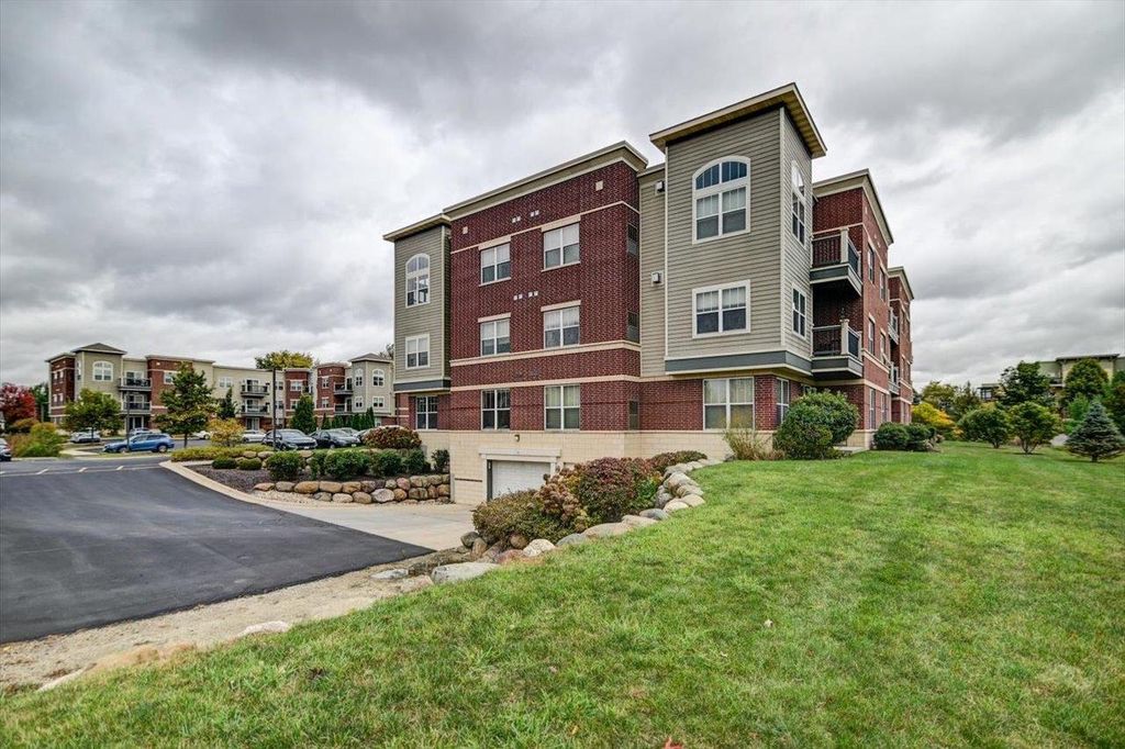 Photo of 5192 Sassafras DRIVE #109, Fitchburg, WI 53711 (MLS # 2009204)