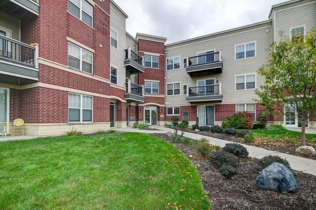 Photo of 5192 Sassafras DRIVE #109, Fitchburg, WI 53711 (MLS # 2009204)