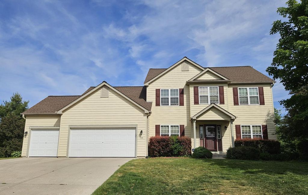 Photo of 400 Cedar Bluffs COURT, Slinger, WI 53086 (MLS # 1965542)