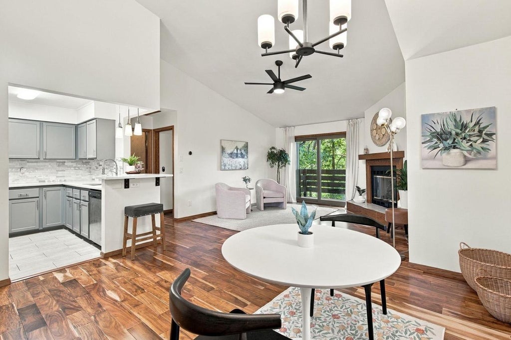 Photo of 7 Hickory Hollow DRIVE, Madison, WI 53705 (MLS # 2034627)