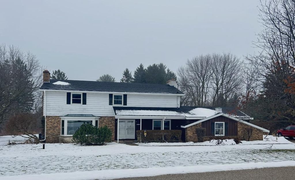 Photo of W2268 Ledgeview ROAD, Green Lake, WI 54941 (MLS # 50322287)