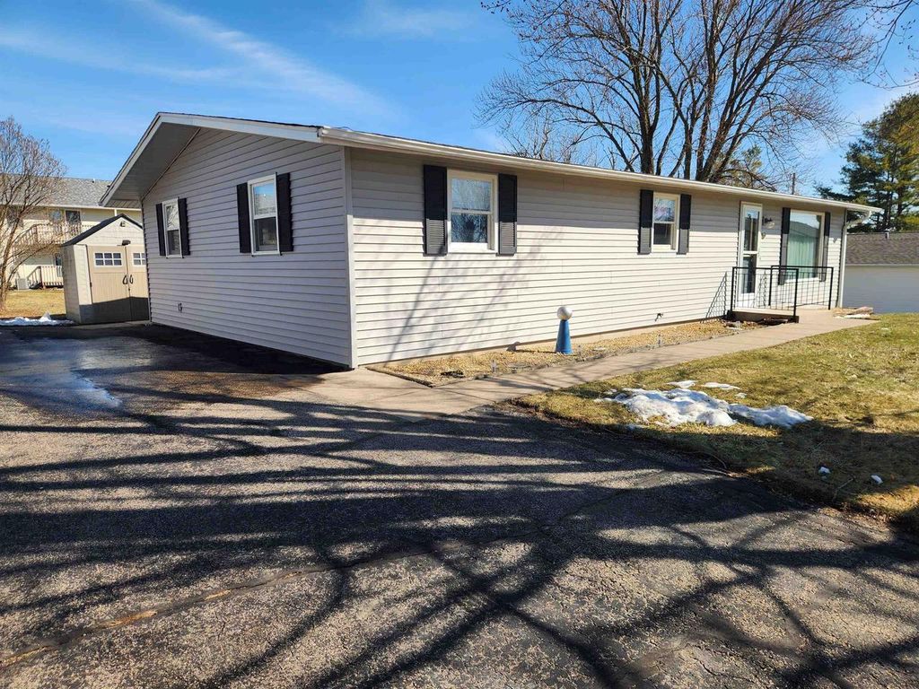 Photo of 355 May STREET, Platteville, WI 53818 (MLS # 2018687)