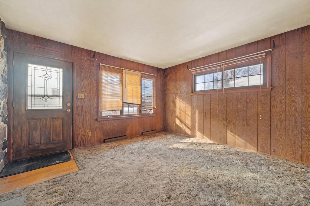 Photo of N88W14926 Jefferson AVENUE, Menomonee Falls, WI 53051 (MLS # 1945358)