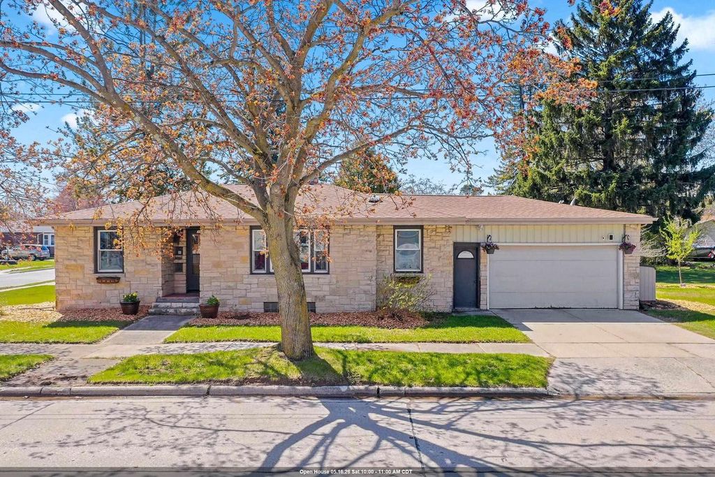 Photo of 3002 Prairie STREET, Two Rivers, WI 54241 (MLS # 50325441)