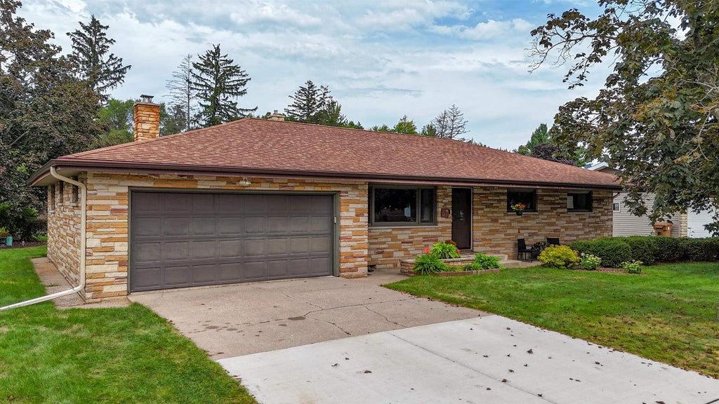 Photo of 3300 Algoma STREET, Stevens Point, WI 54481 (MLS # 22604418)