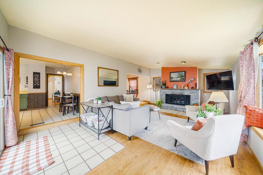 Photo of 1303 Faust AVENUE, Oshkosh, WI 54902 (MLS # 50330865)