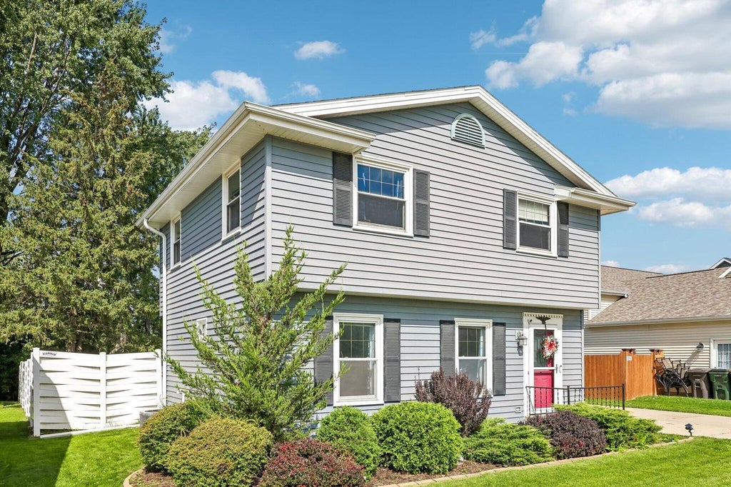 Photo of 8504 Westbrook DRIVE, Sturtevant, WI 53177 (MLS # 1981992)