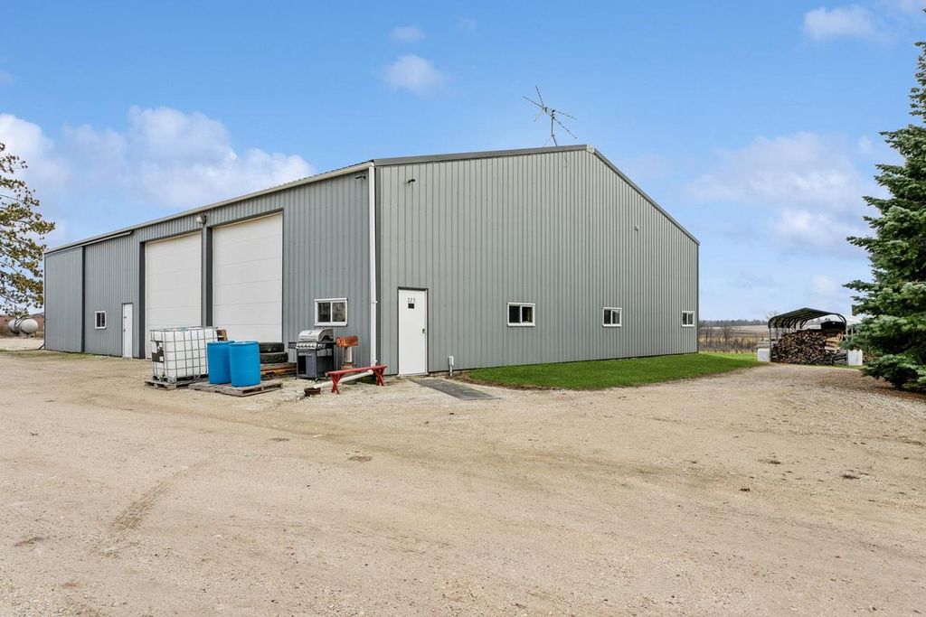 Photo of 721 N Cth J, Reedsville, WI 54230 (MLS # 50318647)