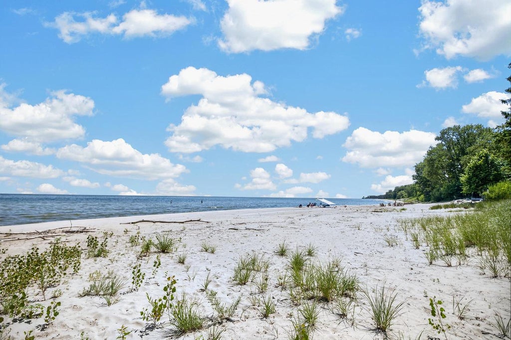 Photo of 6605 Silver Shores DRIVE, Cedar Grove, WI 53013 (MLS # 1975251)