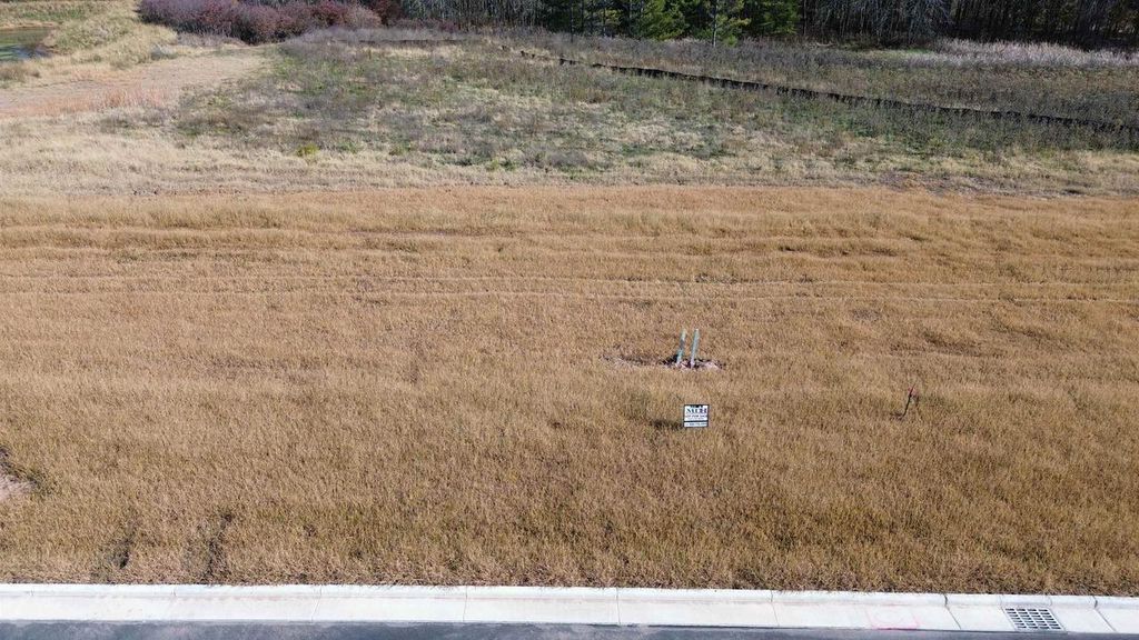 Photo of 1624 N Torchwood TRAIL, De Pere, WI 54115 (MLS # 50322140)