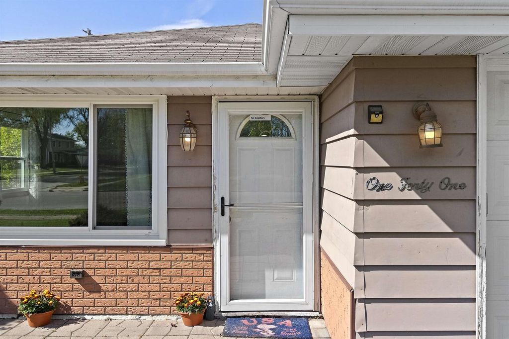 Photo of 141 Stanley STREET, Neenah, WI 54956 (MLS # 50325379)