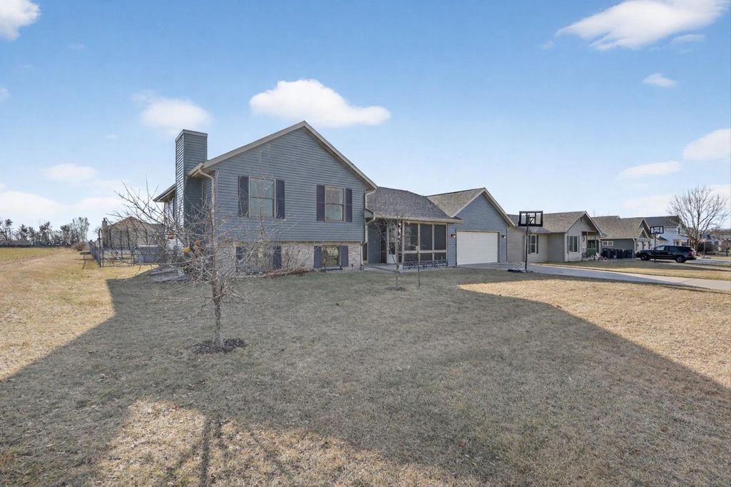 Photo of 2603 Omaha DRIVE, Janesville, WI 53546 (MLS # 2014655)