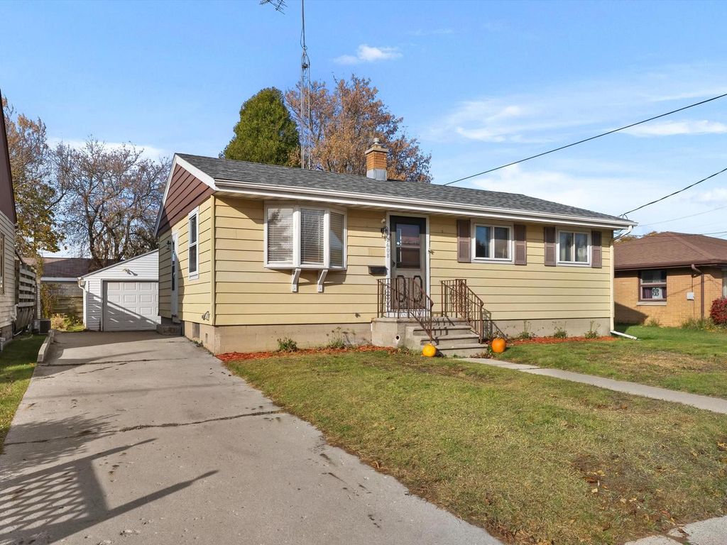 Photo of 2608 Jackson STREET, Two Rivers, WI 54241 (MLS # 1942388)