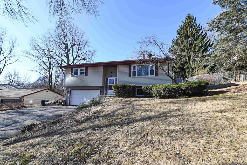 Photo of 6 Esther COURT, Madison, WI 53714 (MLS # 2017393)