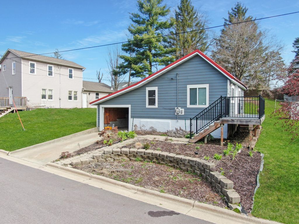 Photo of 310 Madison STREET, Hillsboro, WI 54634 (MLS # 1943465)