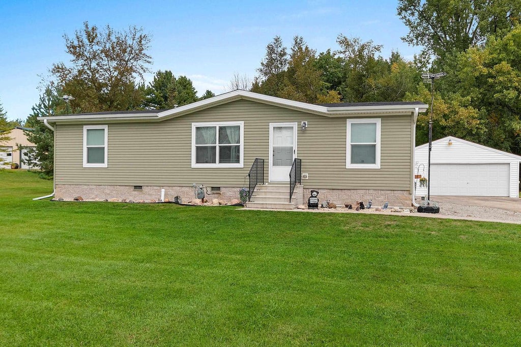 Photo of 9346 W Lake DRIVE, Pound, WI 54161 (MLS # 50332937)