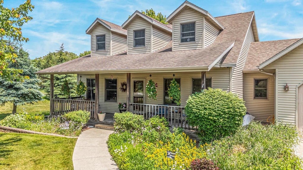 Photo of 1428 N 12th PLACE, Sturgeon Bay, WI 54235 (MLS # 50329934)