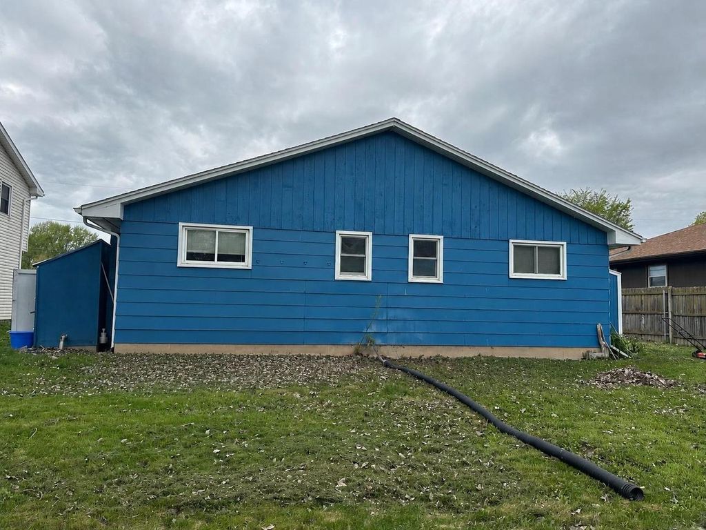 Photo of 715 John STREET, Menasha, WI 54952 (MLS # 50325162)