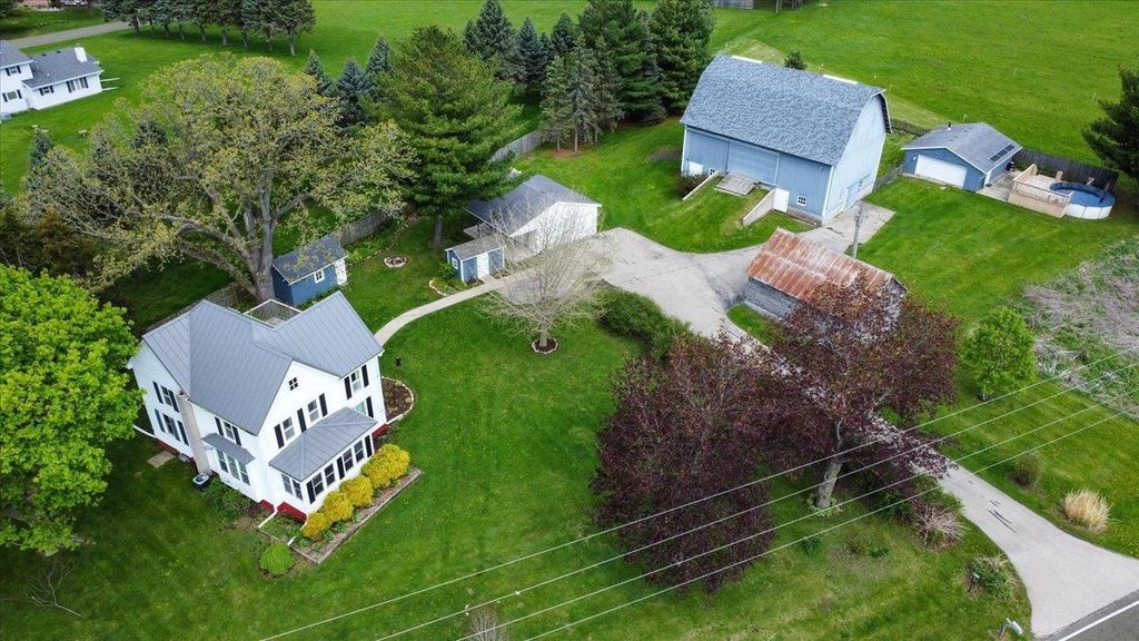 Photo of 6059 Portage ROAD, Deforest, WI 53532 (MLS # 2021916)