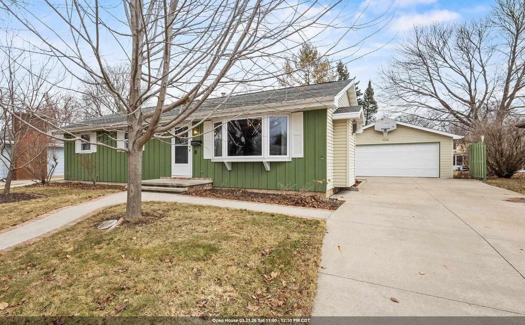 Photo of 416 S Joseph STREET, Appleton, WI 54915 (MLS # 50322338)