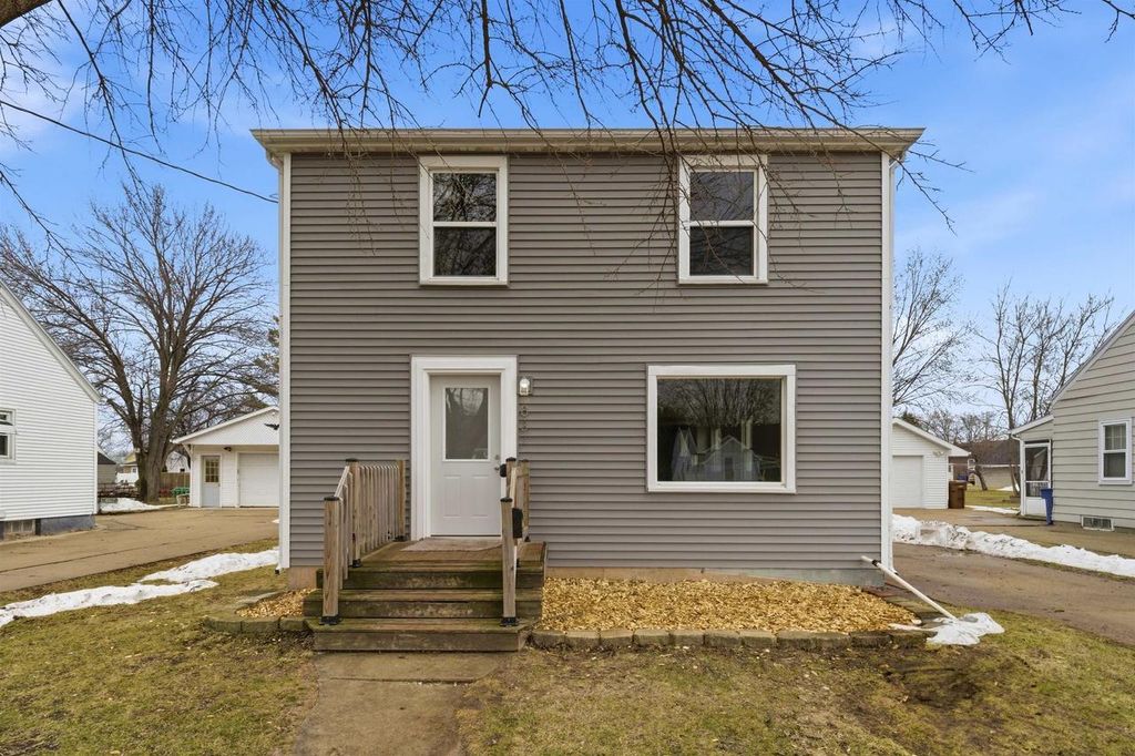 Photo of 831 Martin STREET, Menasha, WI 54952 (MLS # 50322816)