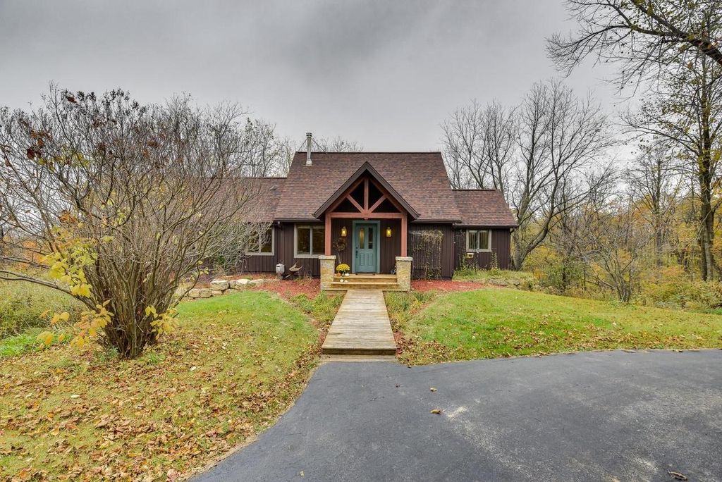 Photo of 6104 Water STREET, Lyons, WI 53148 (MLS # 1944631)