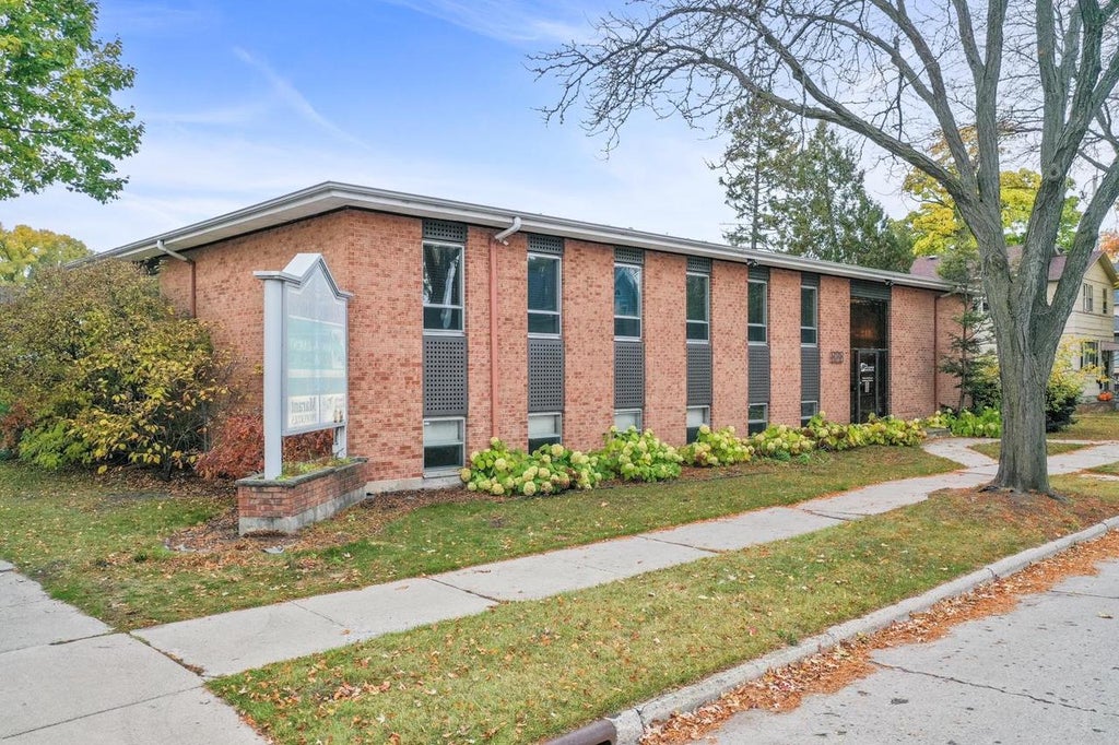 Photo of 828 Cherry STREET, Green Bay, WI 54301 (MLS # 50327919)